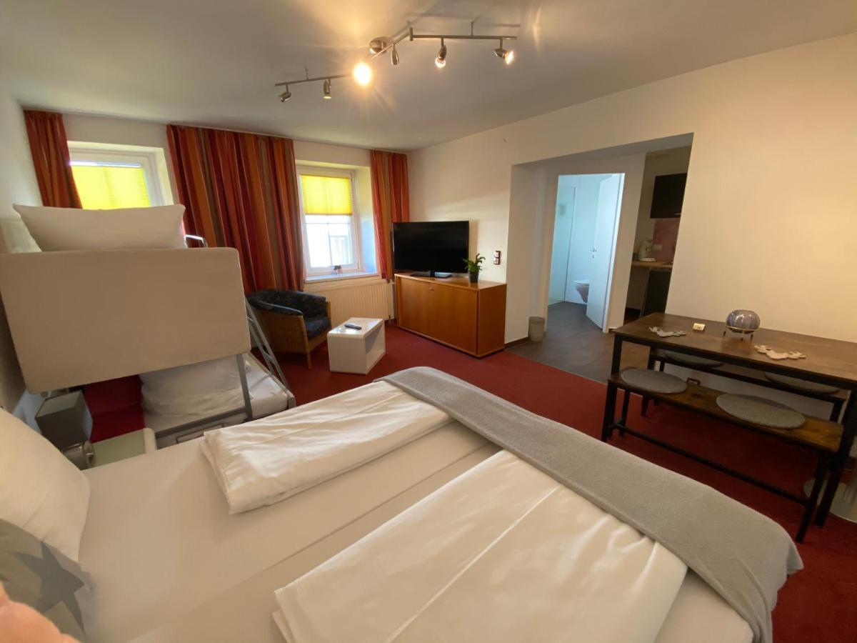 Guest house Bed & Rooms, *